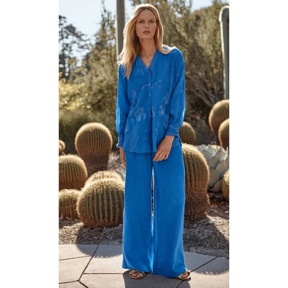 Johnny Was $328 De Vries Tunic Top Size Medium Button Up Iris Blue Blouse